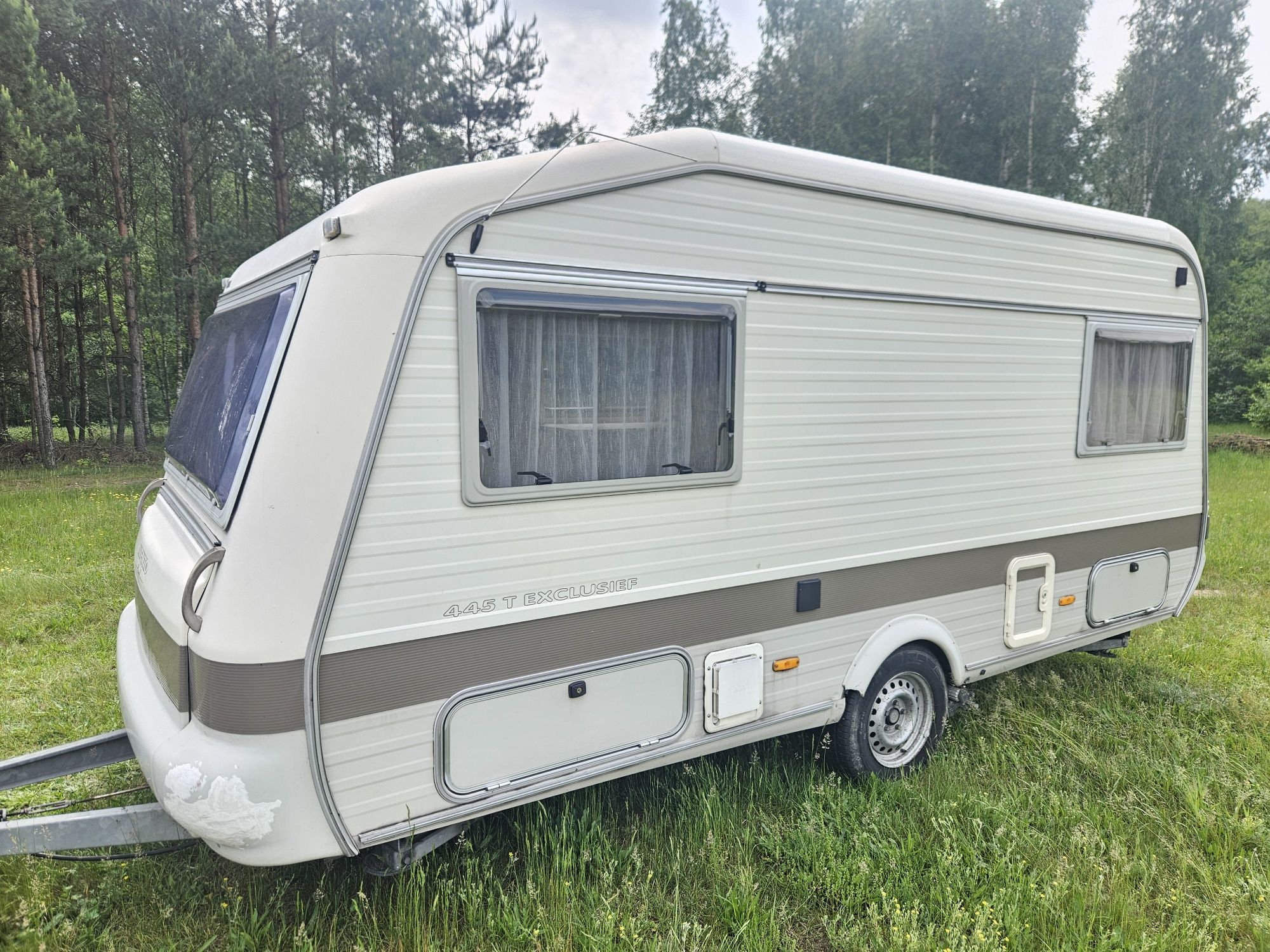 Przyczepa kempingowa Avento 445 Zarejestrowana Przedsionek Solar Bojle