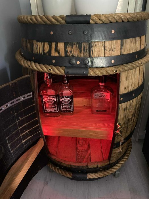 Barek na kółkach ze starej beczki, podświetlenie RGB,