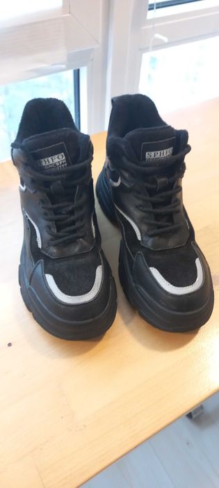 Демісезонні черевики, кросівки.Wilmar. Жіночі. Розмір 36-37