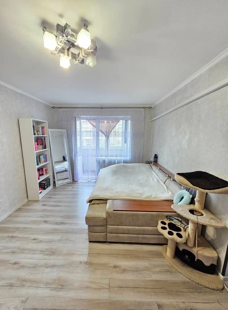 Продам 1-кім квартиру, район 8-9 школи