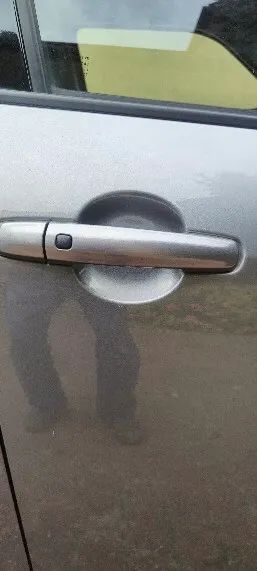 Suzuki Swift Autentyczny mały przebieg, dwa komplety nowych opon, "Krown"