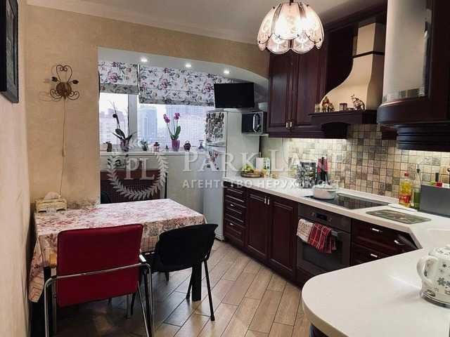 Оболонь ,Івасюка 20,Мінська ,Оболонська набережна .