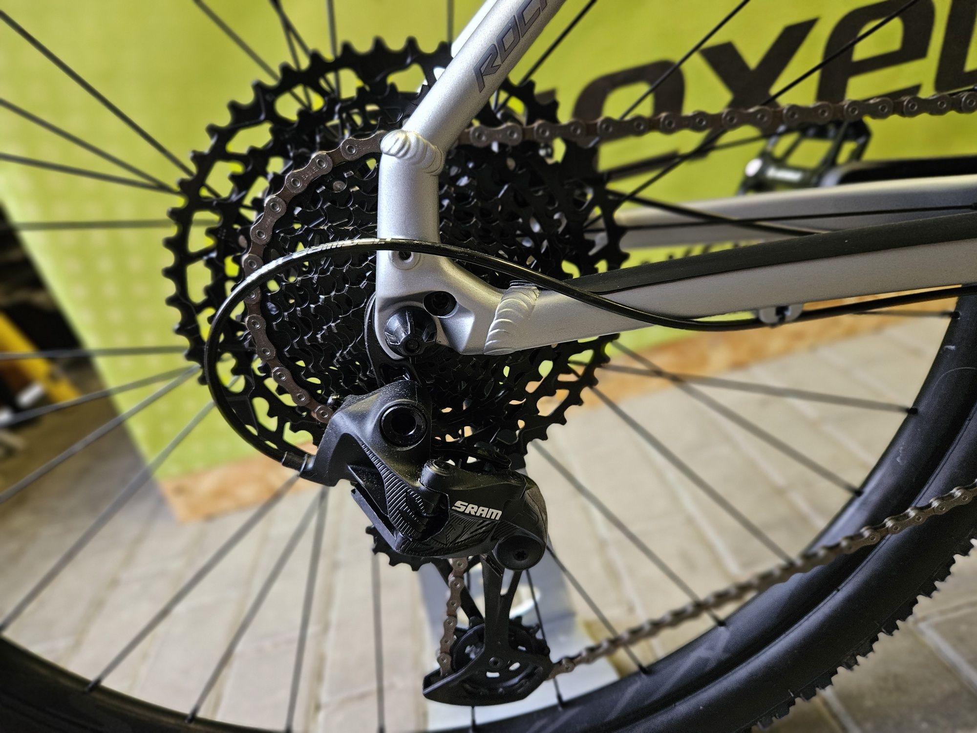 SPECIALIZED Rockhopper sram SX 1x12 rock shox Judy