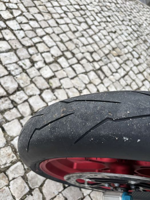 Aprilia RSV4 Só com 8536 kms Race Pack