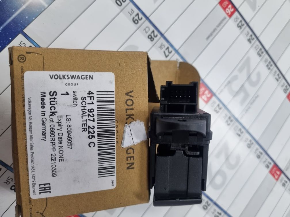 Włącznik hamulca recznego audi a6 4f1