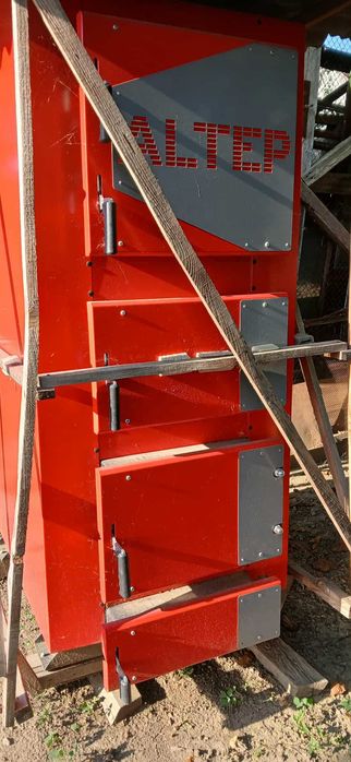 Котел твердопаливний