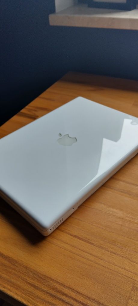 MacBook A1181 stan kolekcjonerski