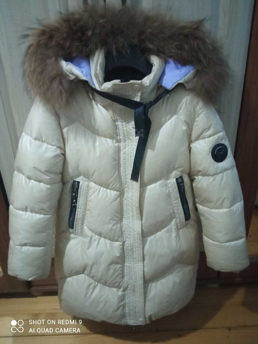Продається тепла, зимова куртка для дівчинки