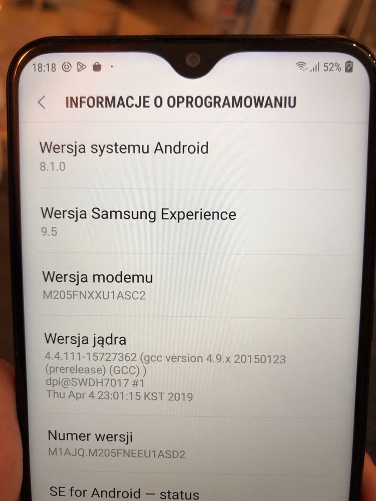 Smartfon Samsung M20,  bardzo dobry stan.