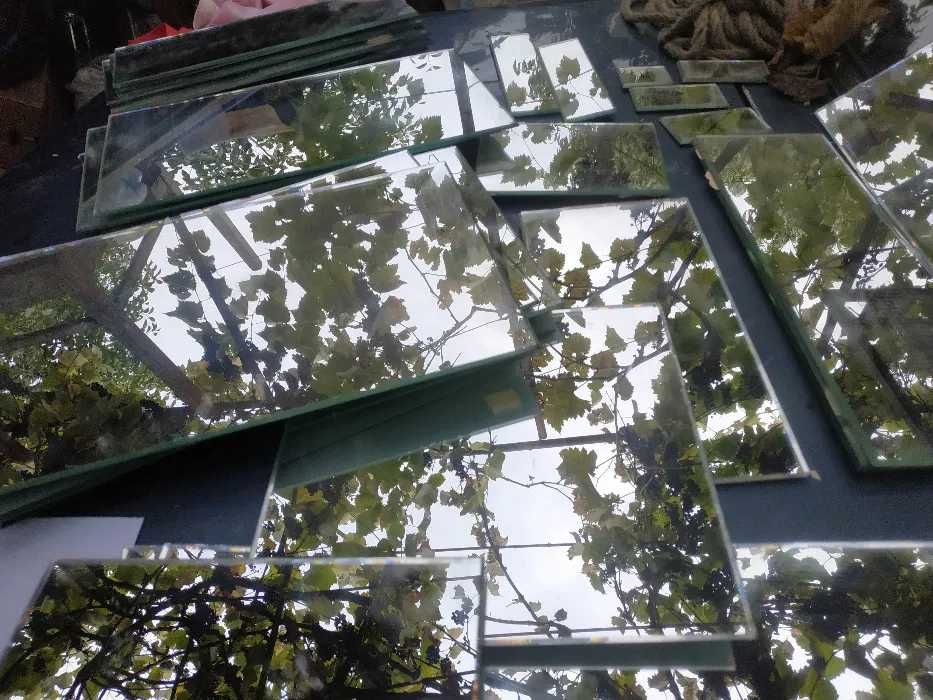 Зеркала и зеркальца с обработанными краями различного размера