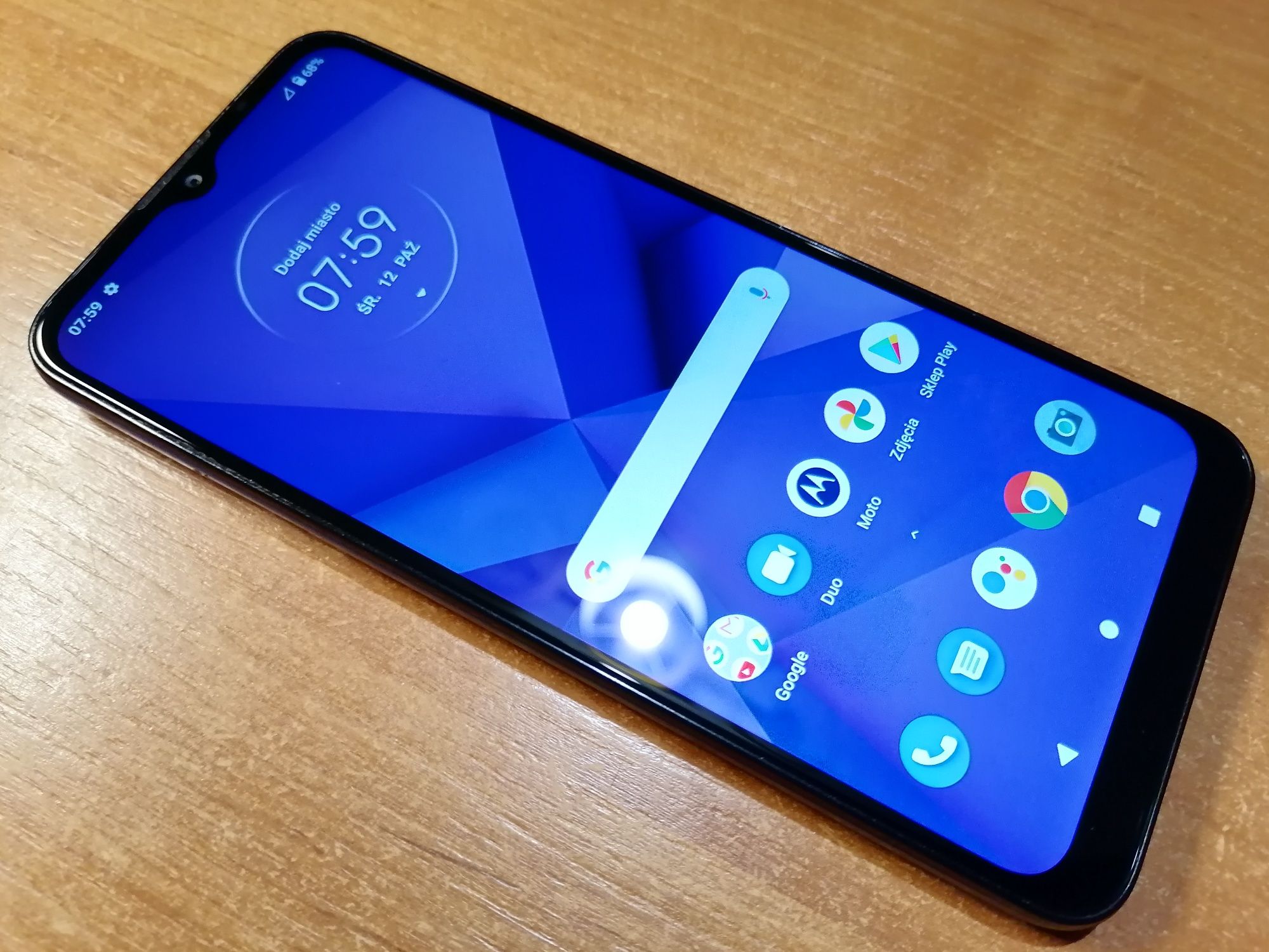 Motorola e7 Plus - Smartfon z Pamięcią 64GB/4GB