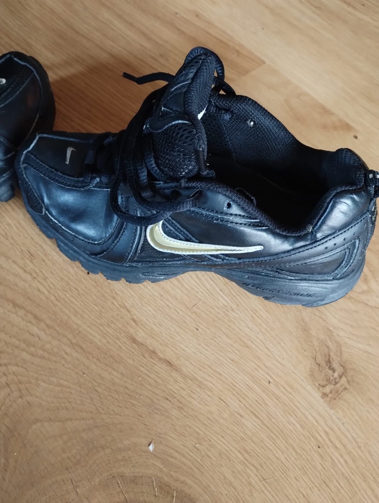 Buty Nike skórzane młodzieżowe