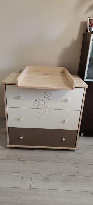 Komoda i słupek dziecięcy klupś