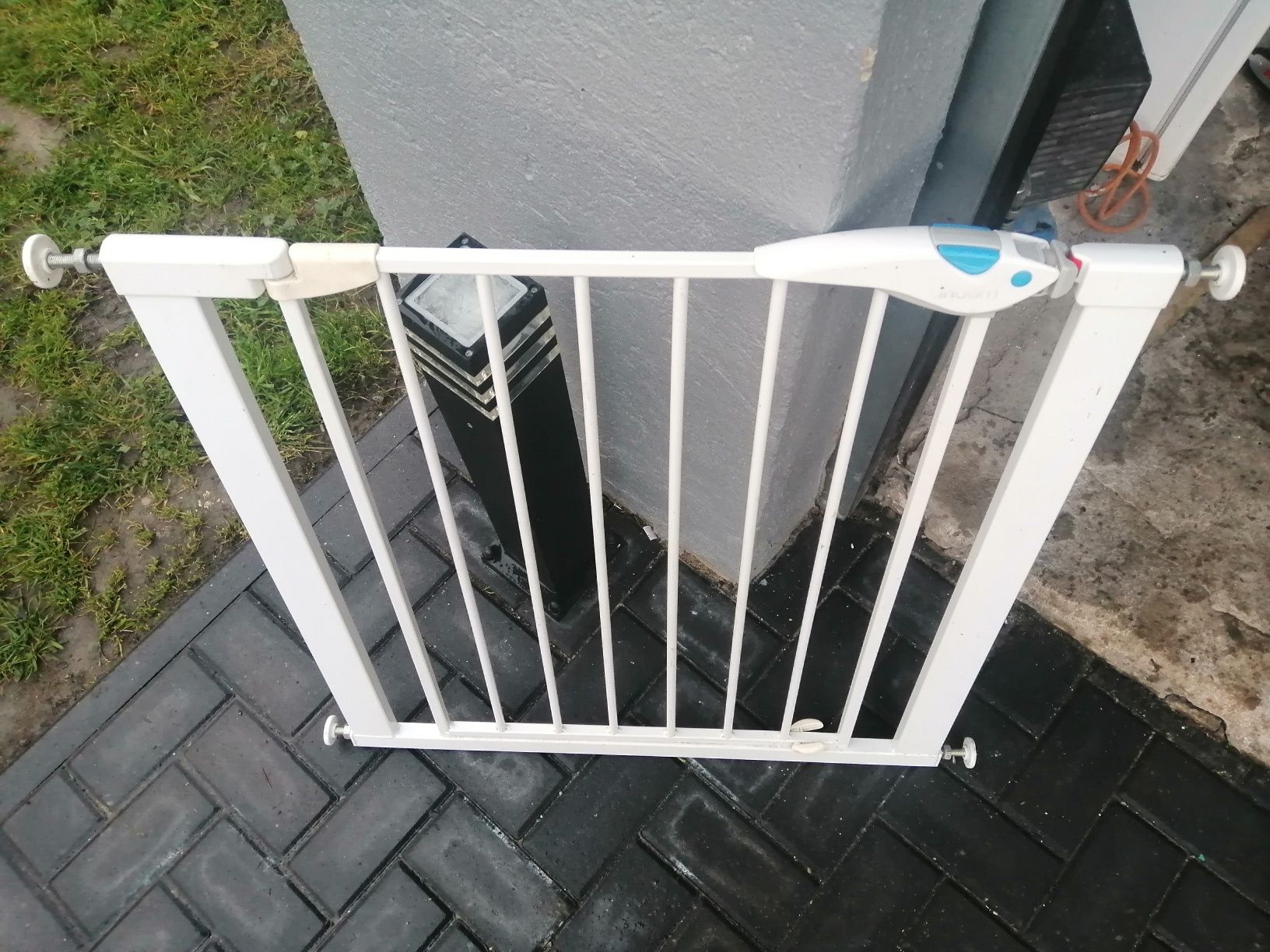 sprzedam bramkę zabezpieczającą schody