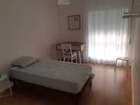 Quarto (só para raparigas) 350 €