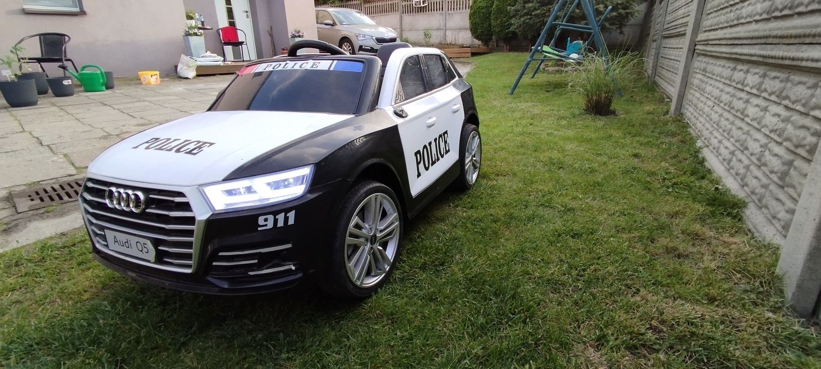 Autko elektryczne Audi Q5 Policja dla dziecka