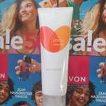 Balsam do ciała Avon Lov U Connected.