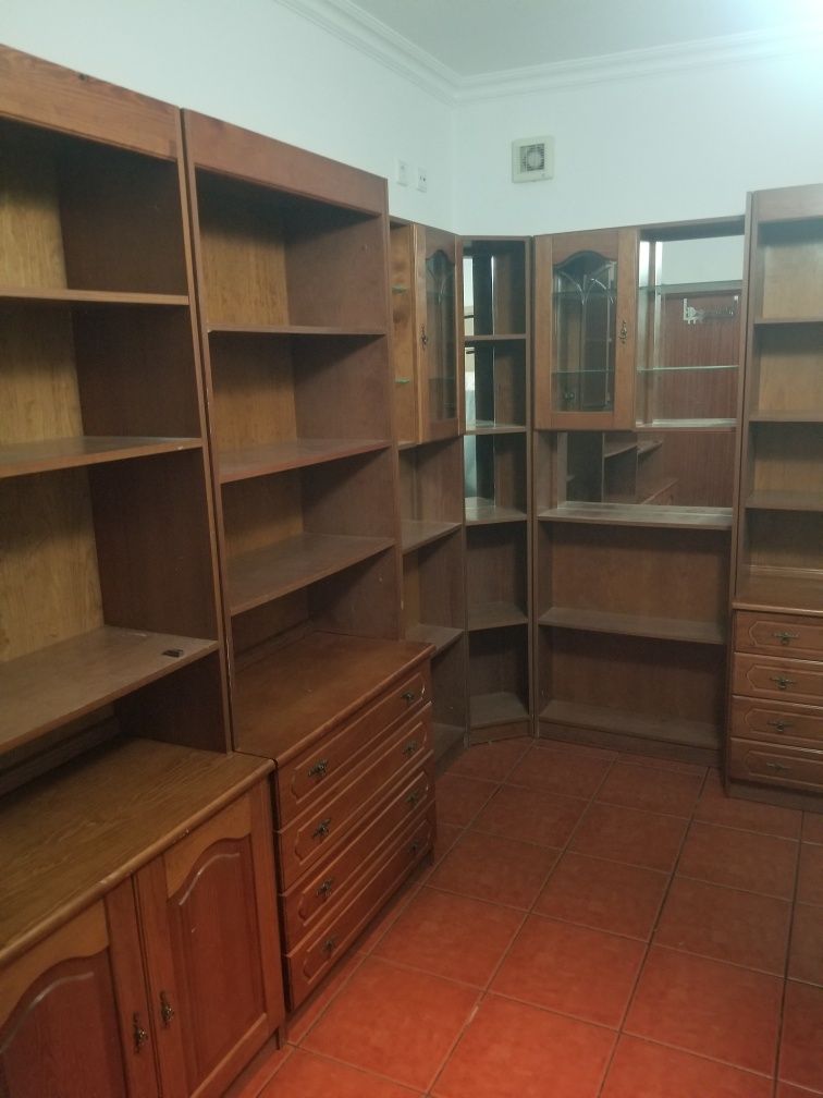 Móvel de Sala, composto por 5 módulos e 1 canto bar.