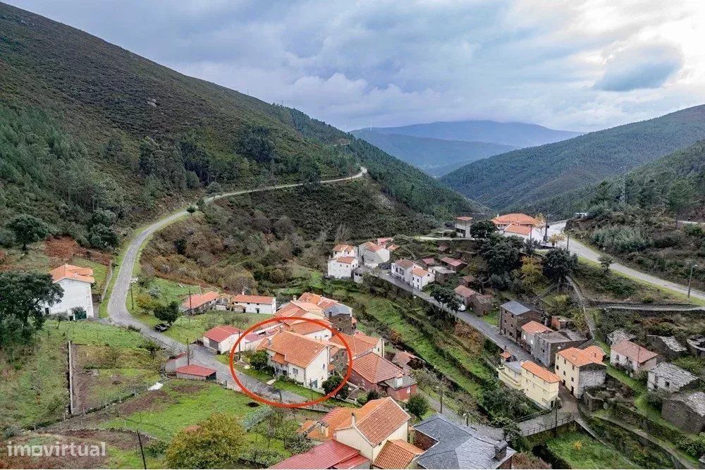 Moradia Isolada T2 em Fórnea, Piódão