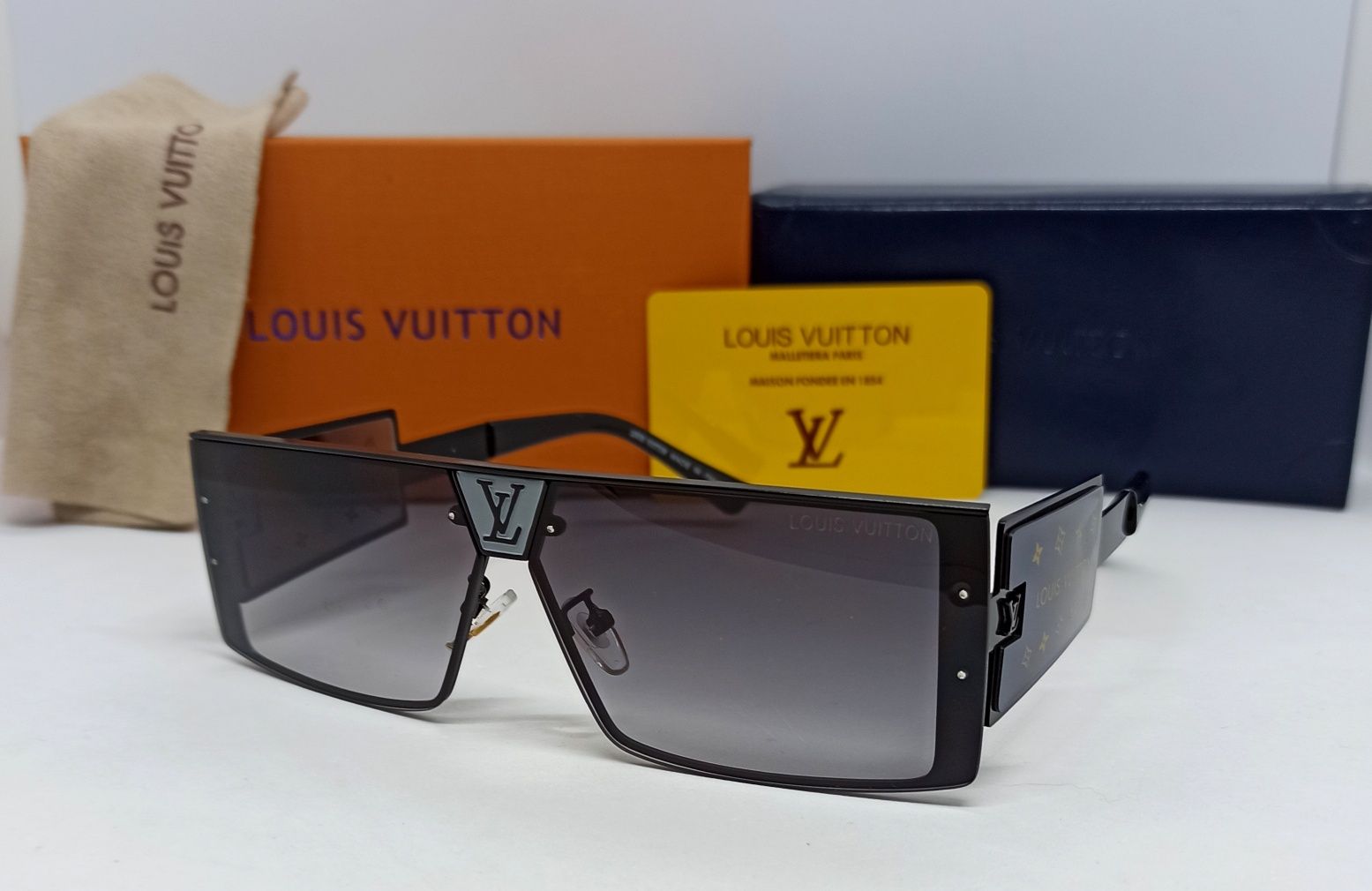 Louis Vuitton очки унисекс черные в черной металлической оправе маска
