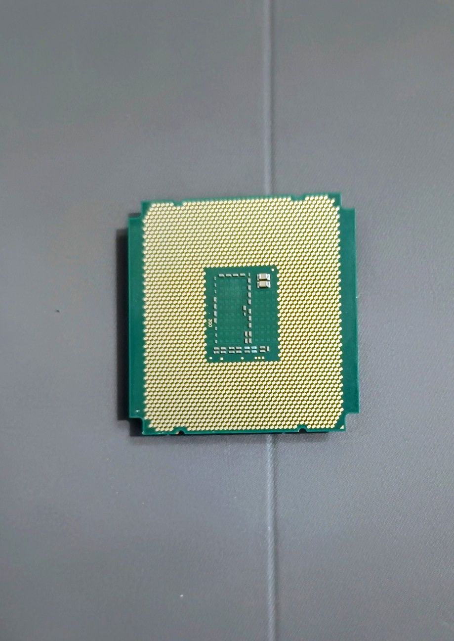 Intel Xeon E5-2696 v3 18 ядер сокет 2011-v3