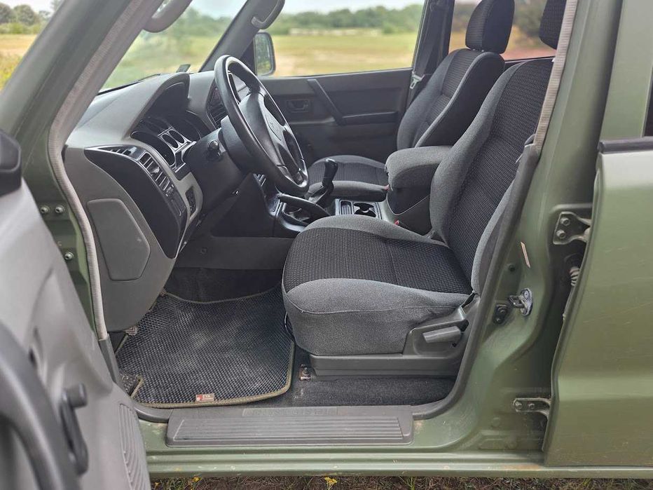 Mitsubishi pajero 3.0 V6 benzyna