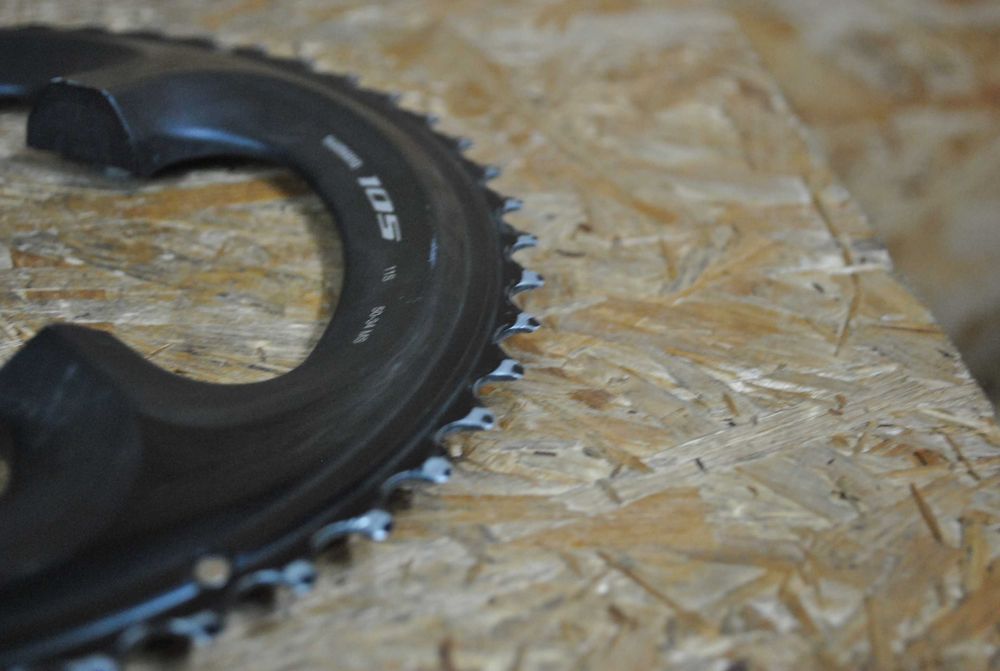 Tarcza mechanizmu korbowego Shimano 105 FC-R7000 50T czarna