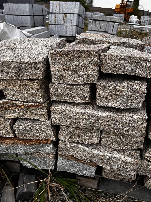 opornik granitowy łupany 10/20/40 kamień murowy granit szary producent