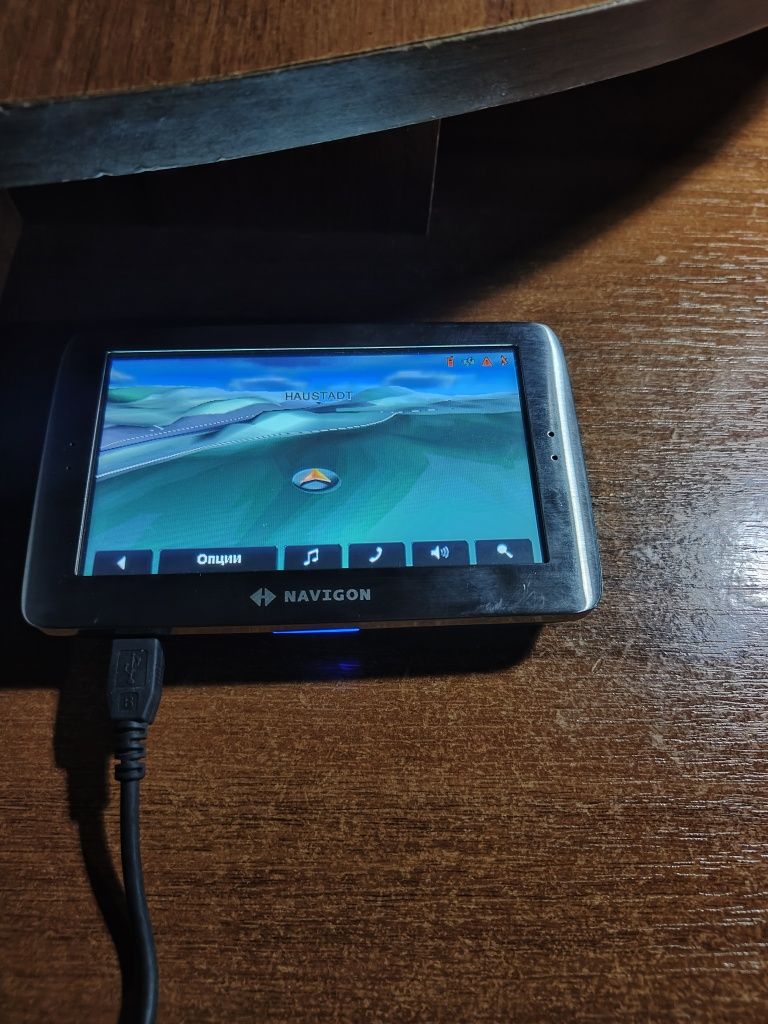 Навигатор NAVIGON 8110