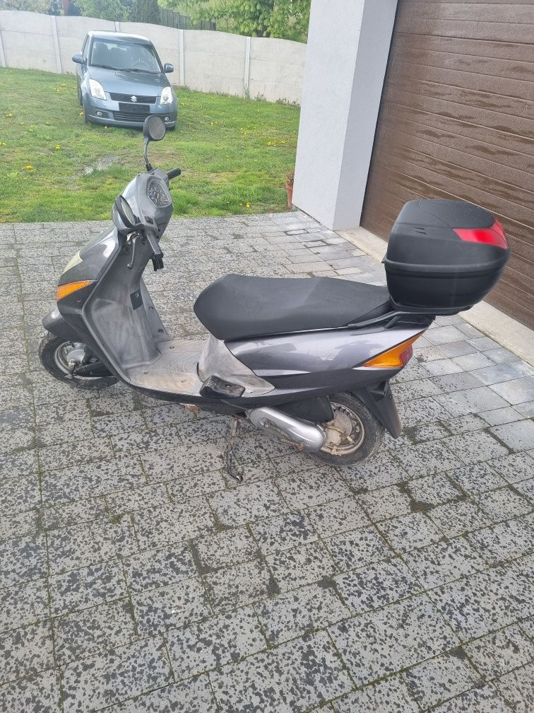 Sprzedam skuter 100 HONDA 4.T