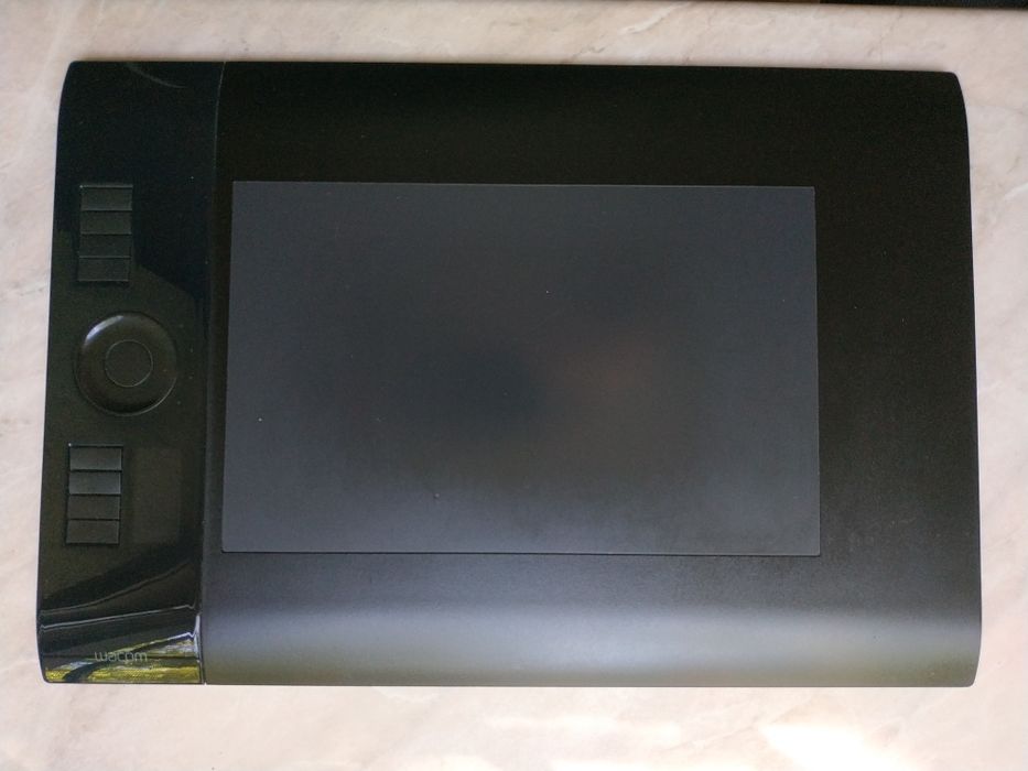 Графический планшет Intuos4