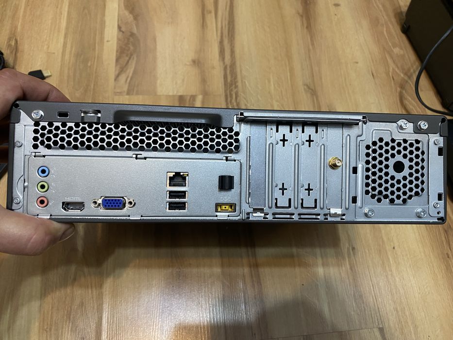 Komputer Lenovo IdeaCenter model 90G9+ klawiatura Dell + stan idealny
