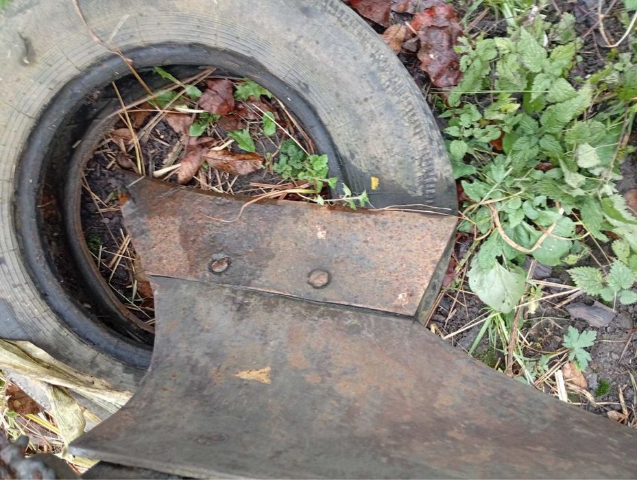 Прдам плуг до трактора  т-25