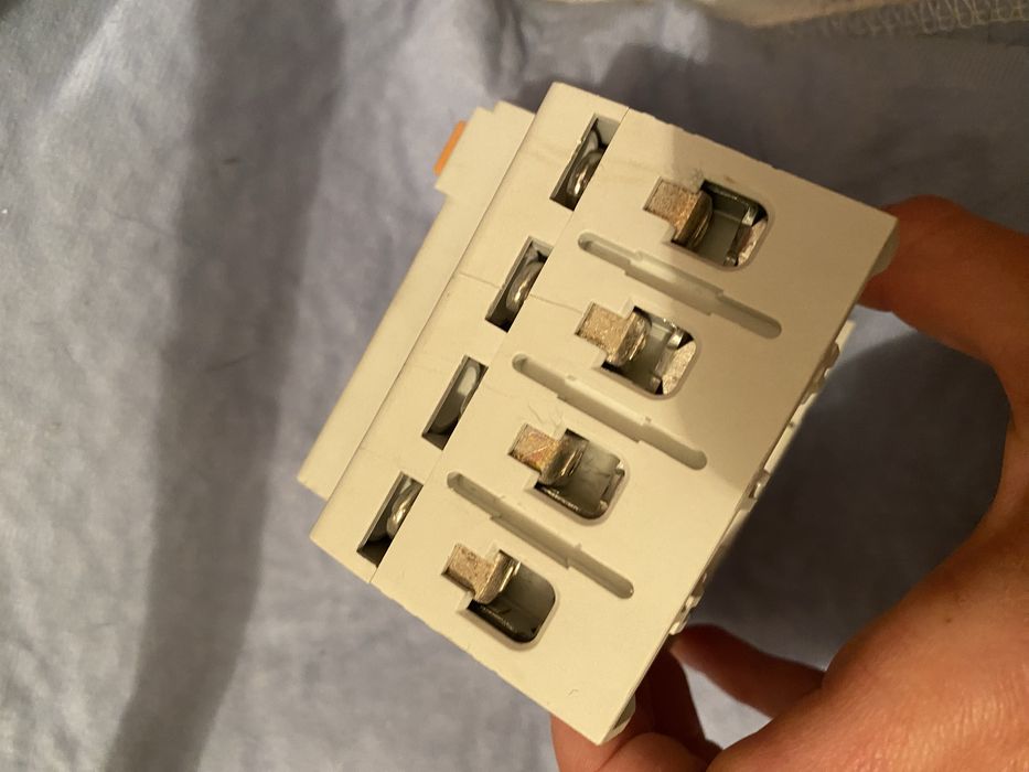 Wyłącznik różnicowoprądowy lc tec ebs9rn 4p ac 25A