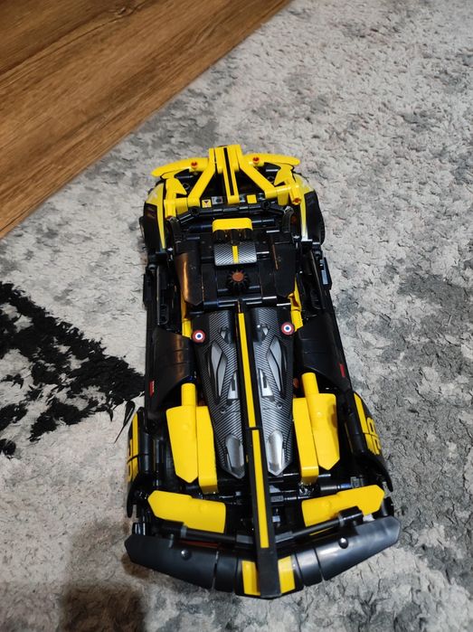 LEGO Technic 42151 Bugatti