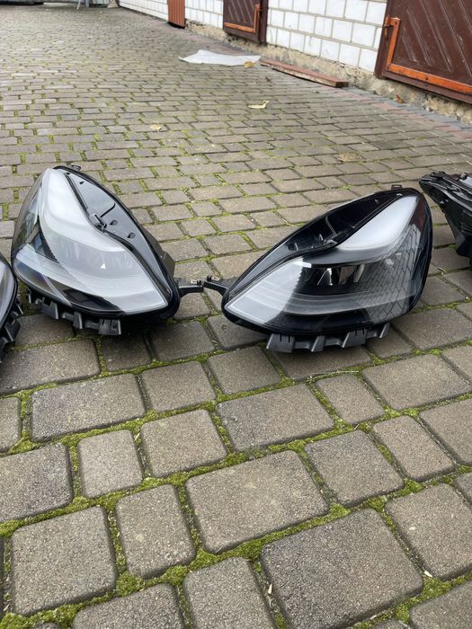 Фари Tesla Model Y 3 лінза права і ліва