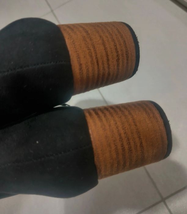 Botki Anna Field r. 38