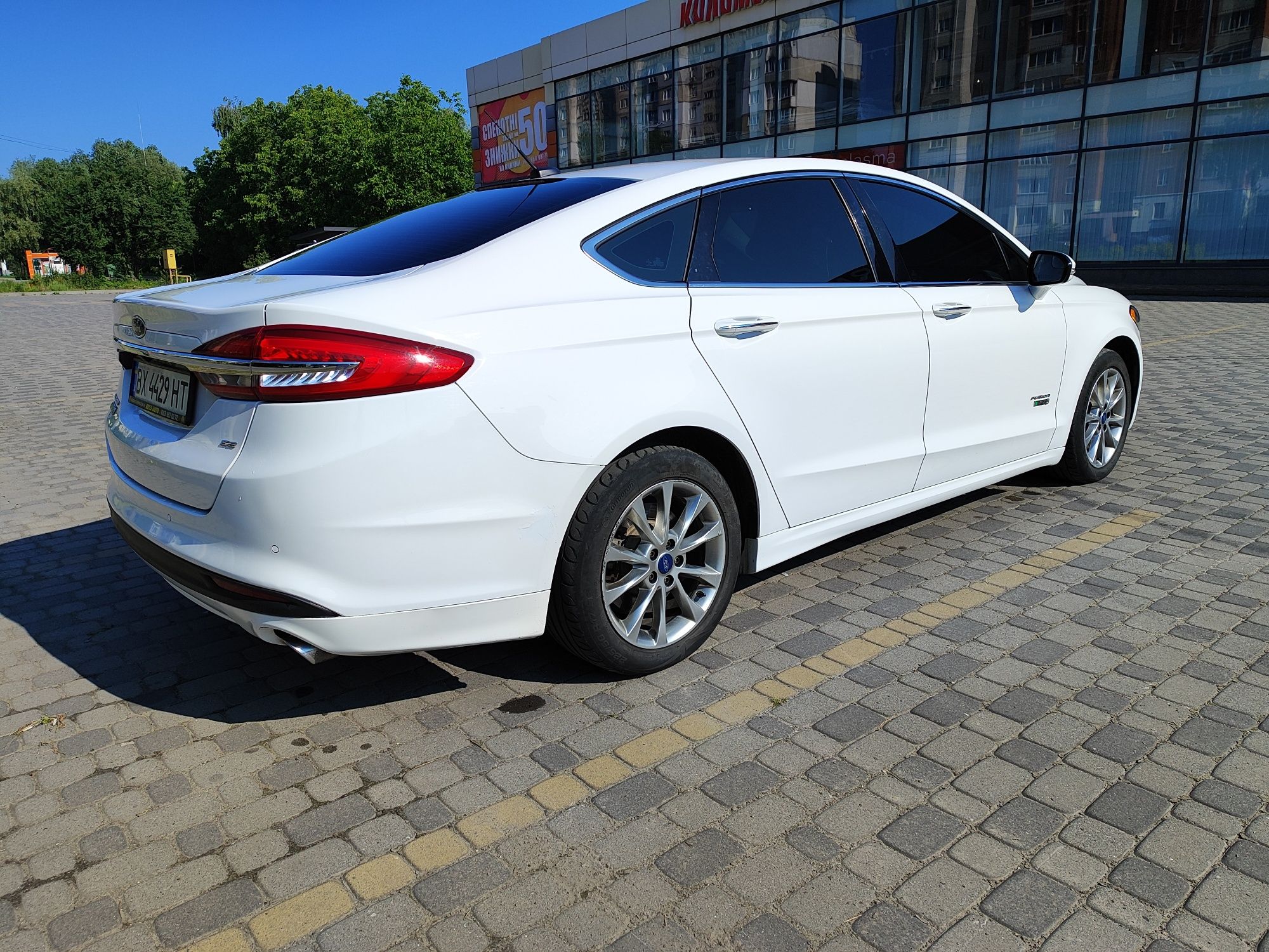 Ford Fusion (HEV)