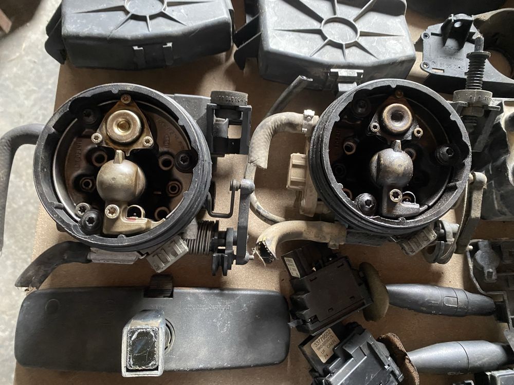 Peças citroen saxo farolins, quadrante, carburador etc..|USADO