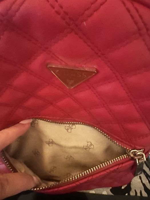 Mala Guess pouco usada