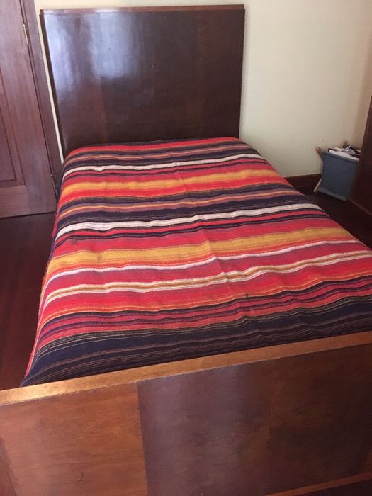 Cama estilo Arte Nova