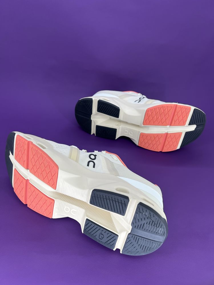 Взуття для тренажерного залу 41р. On Cloudpulse WMNS Cream / Salmon