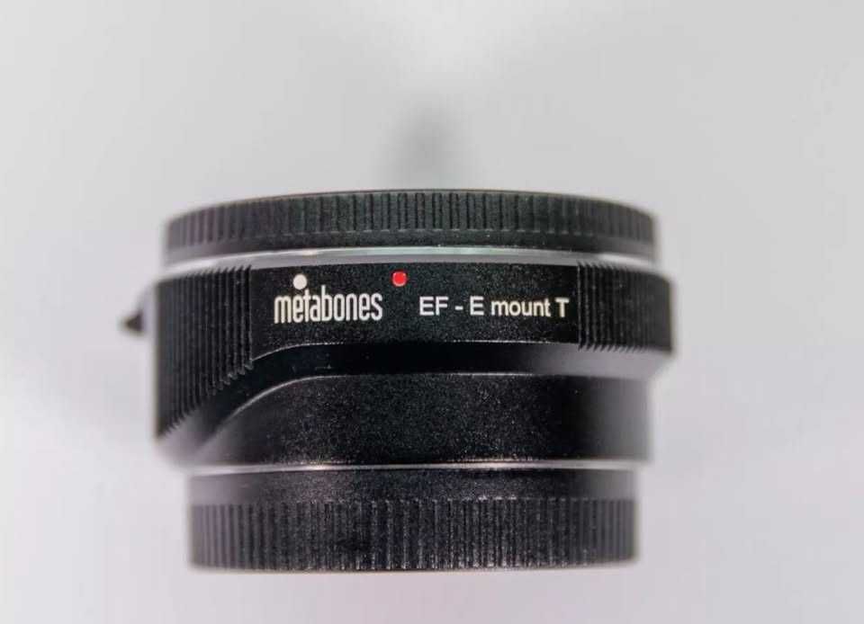 Metabones MARK IV (MB_EF-E-BT4) EF-E-mount V 0.72 Utilz ,na Sony A7 IV