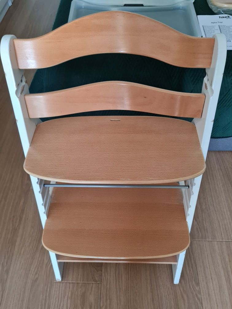 Krzesełko Hauck Beta+ z tacką Alpha Tray MEGA zestaw, pasy, poduszki