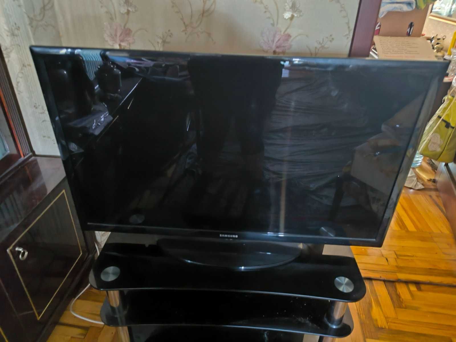 Телевизор SAMSUNG 40" UE40D5003BWXUA
