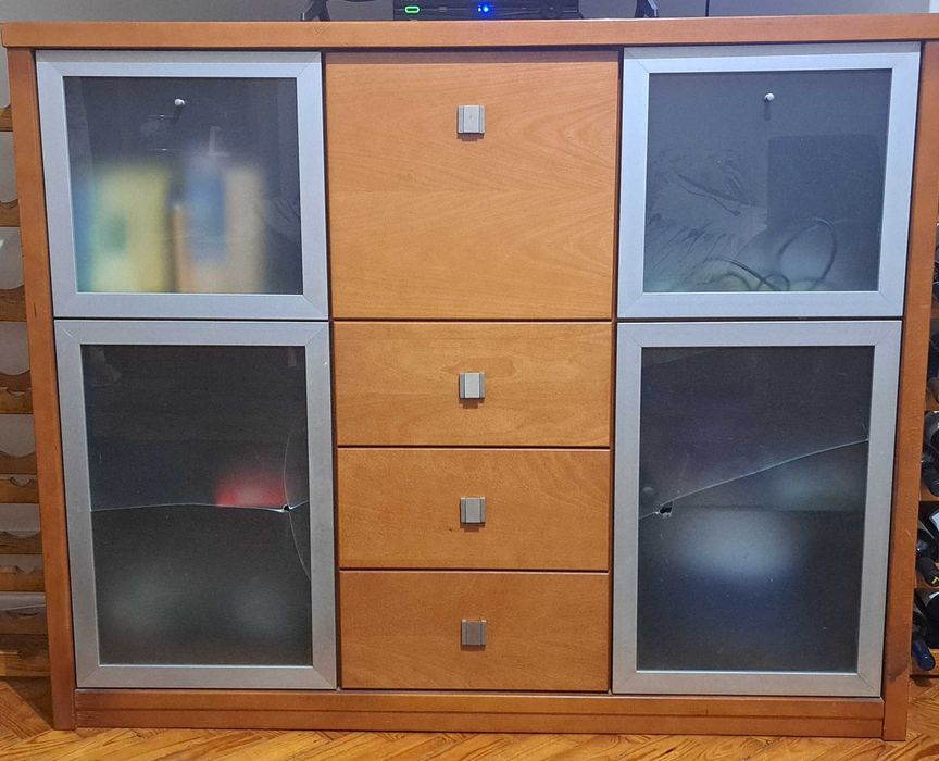 Ofereço Móvel - Aparador usado