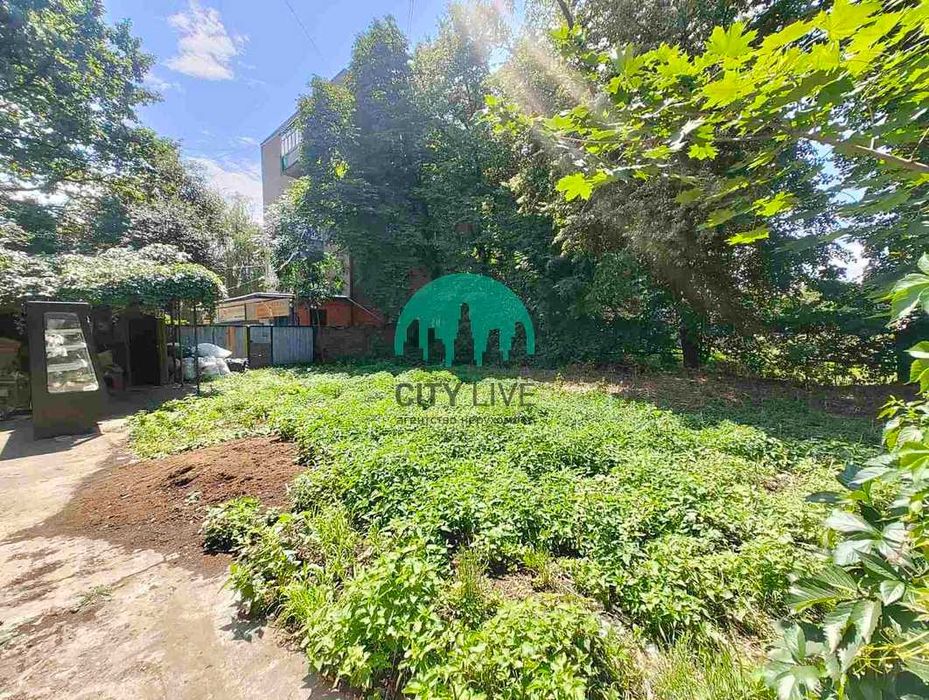 Земельна ділянка 10 сотих +250м комерції. В Центрі міста!(60)