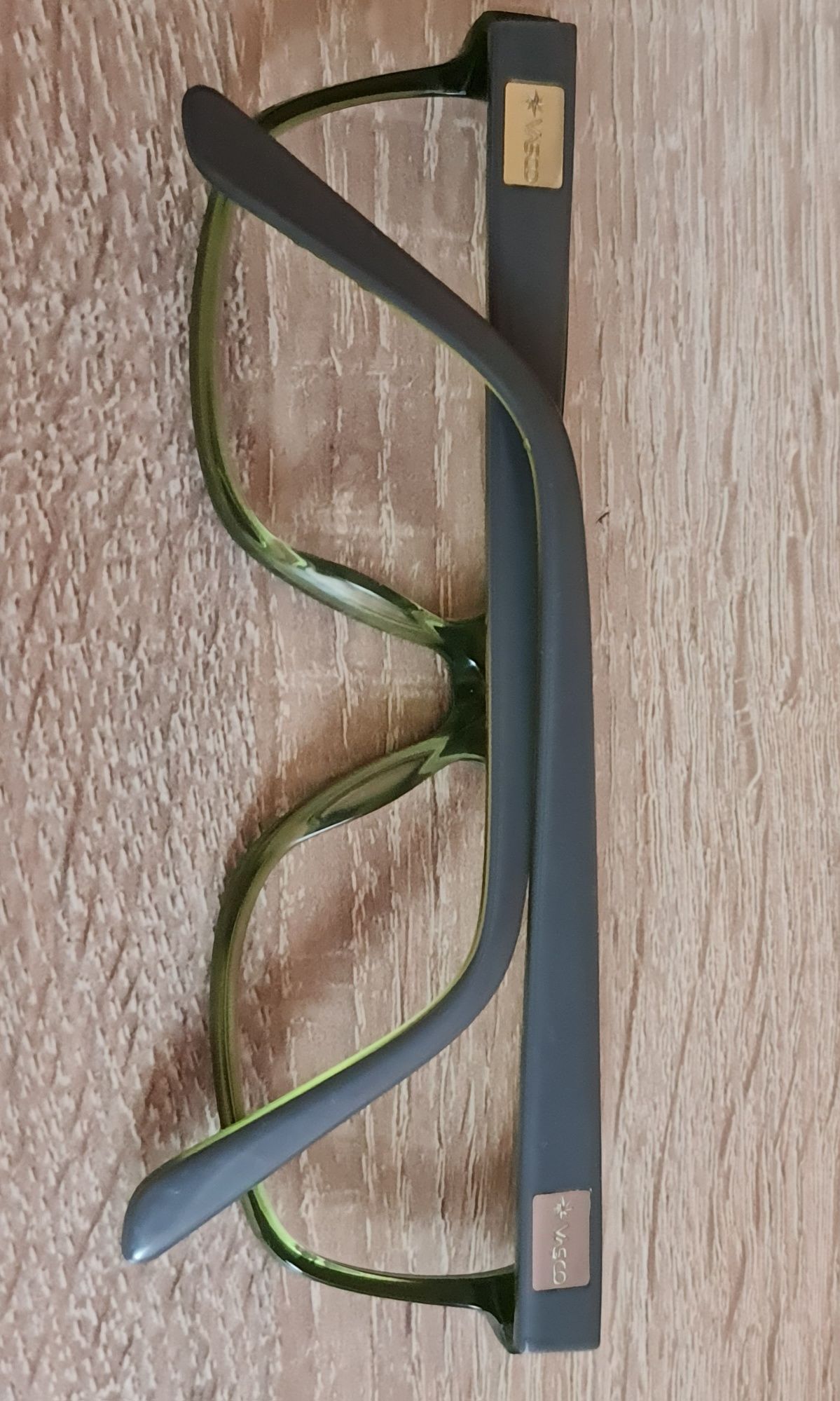 Okulary korekcyjne, oprawki plastikowe