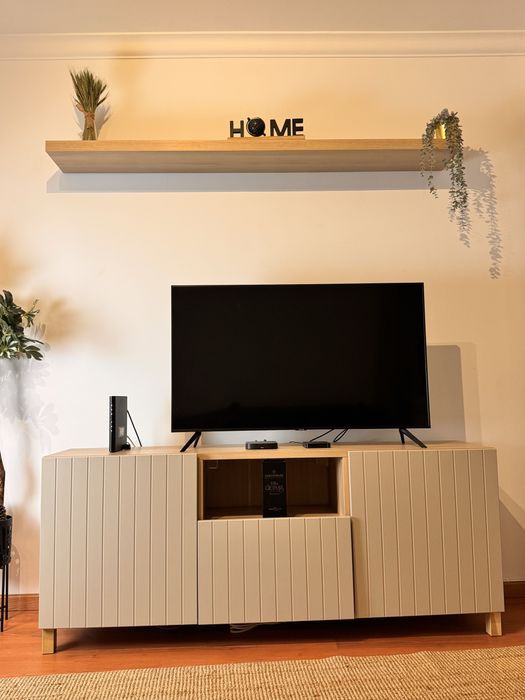 Movél para tv + prateleira de brinde