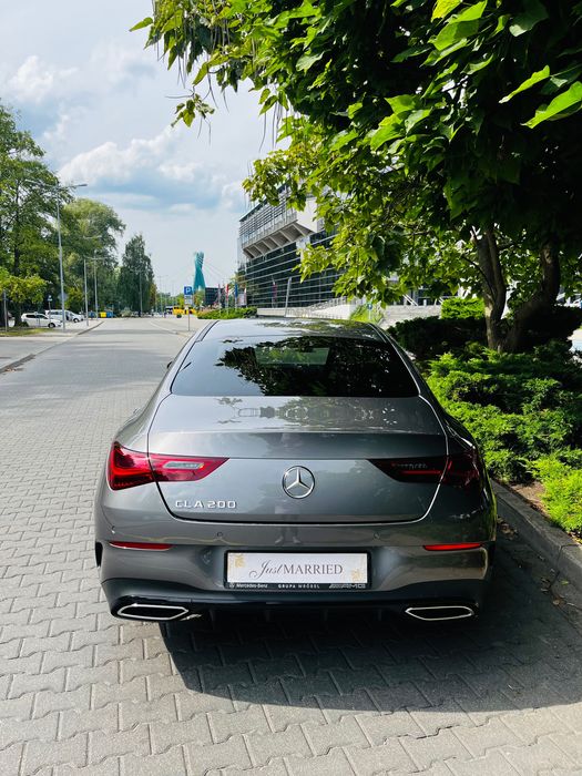 Auto do ślubu Mercedes Benz cla - biały i grafitowy
